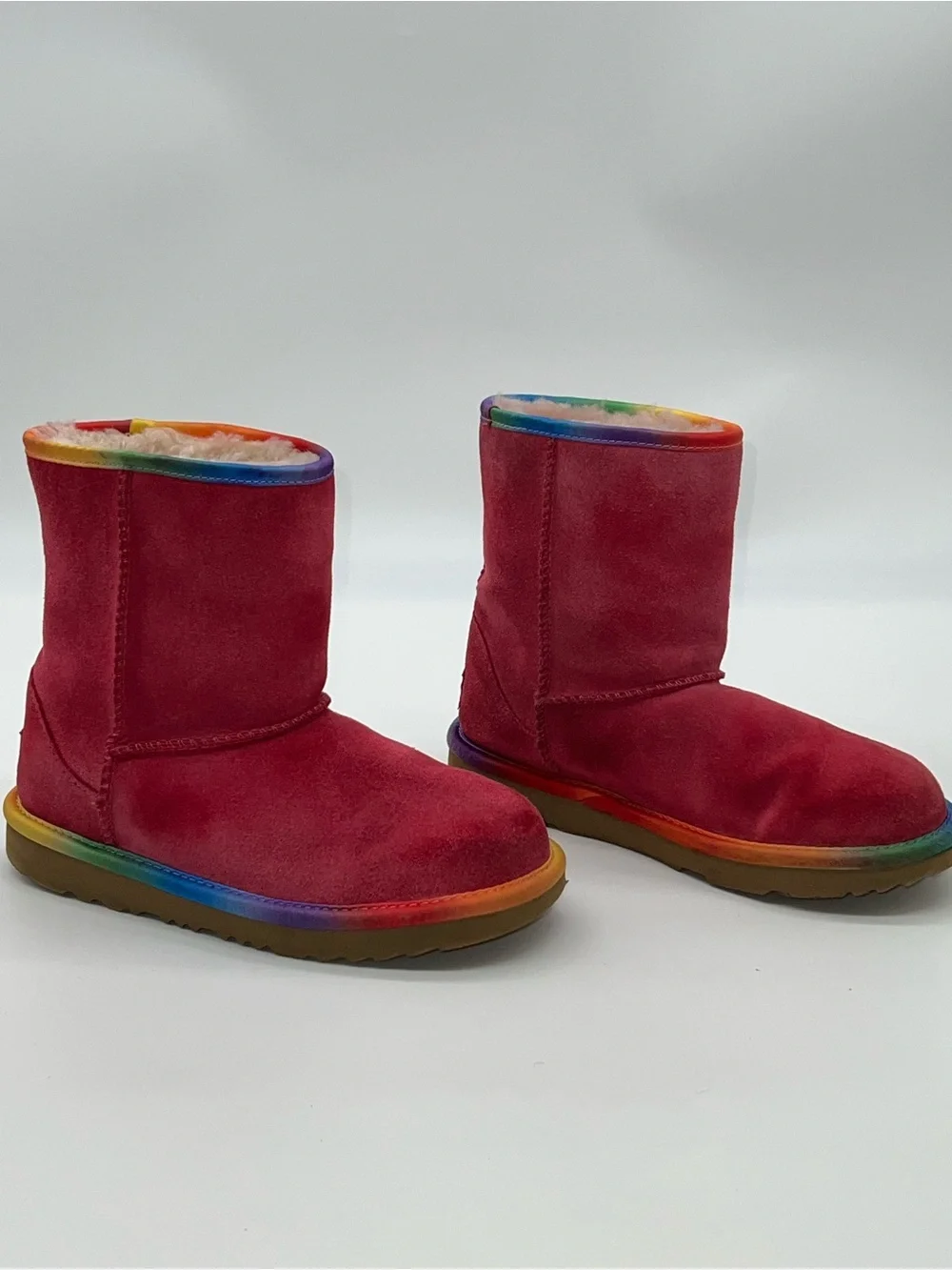 UGG Classic Rainbow‎ Short Fushia Pink Suede Youth Sz 3 in Time for Back School